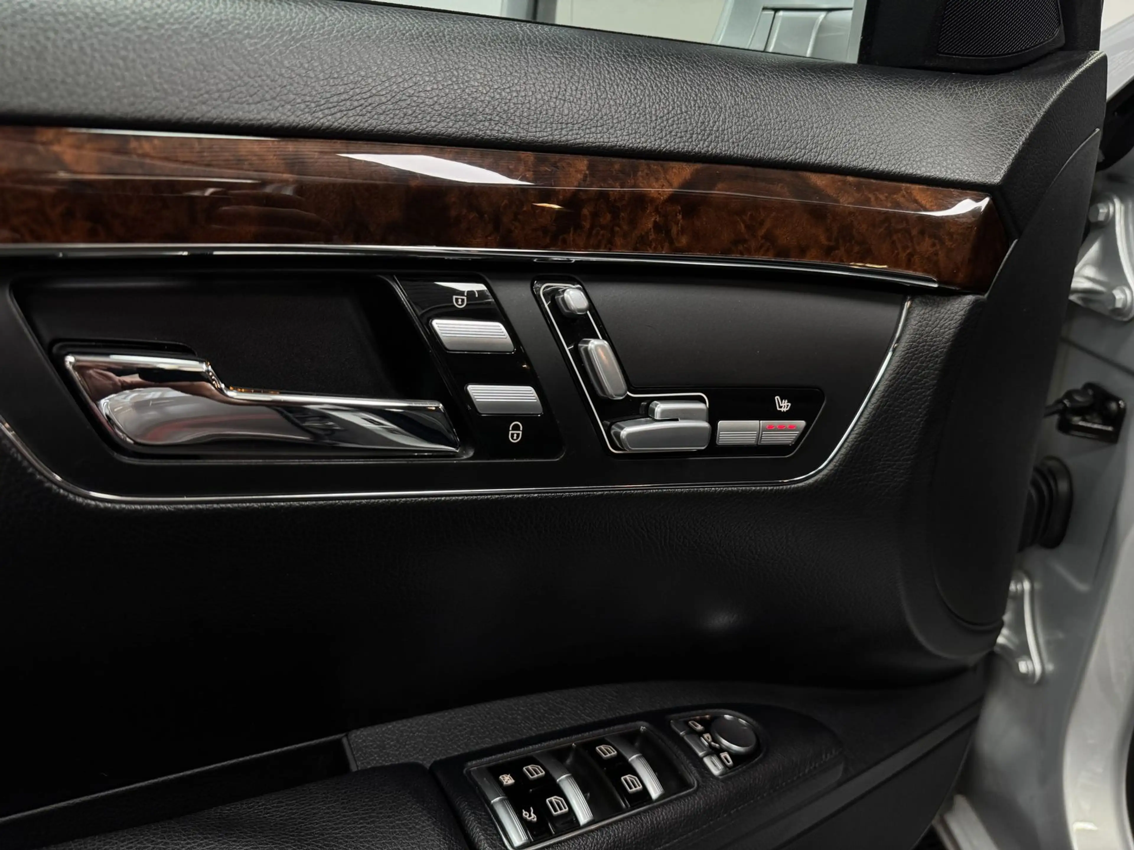 Mercedes-Benz S 350 CGI *NAVIGATION*LEDER*XENON* — photo 15