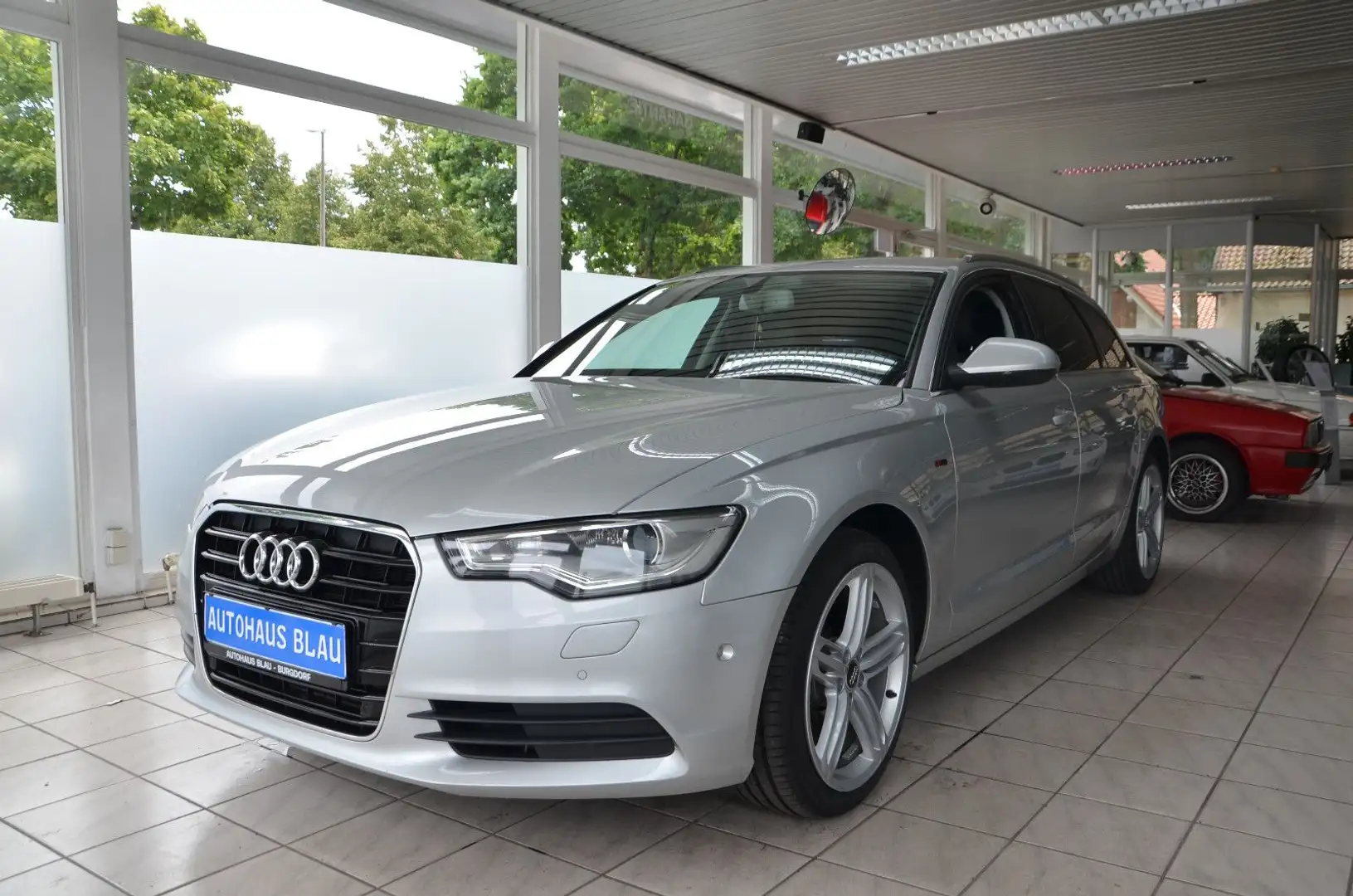 Audi A6 Avant 3.0 TDI *LEDER*NAVI*XENON*PDC*AHK* Plateado - 1