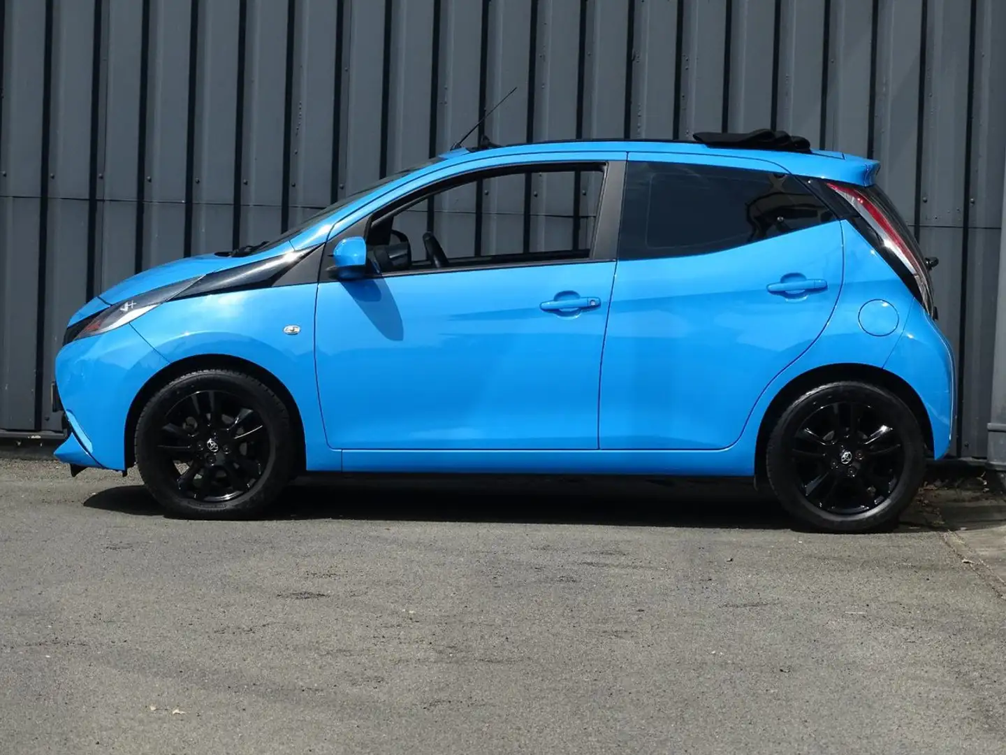 Toyota Aygo 1.0 VVT-i x-pose | Cabrio dak | Lmv Bleu - 2