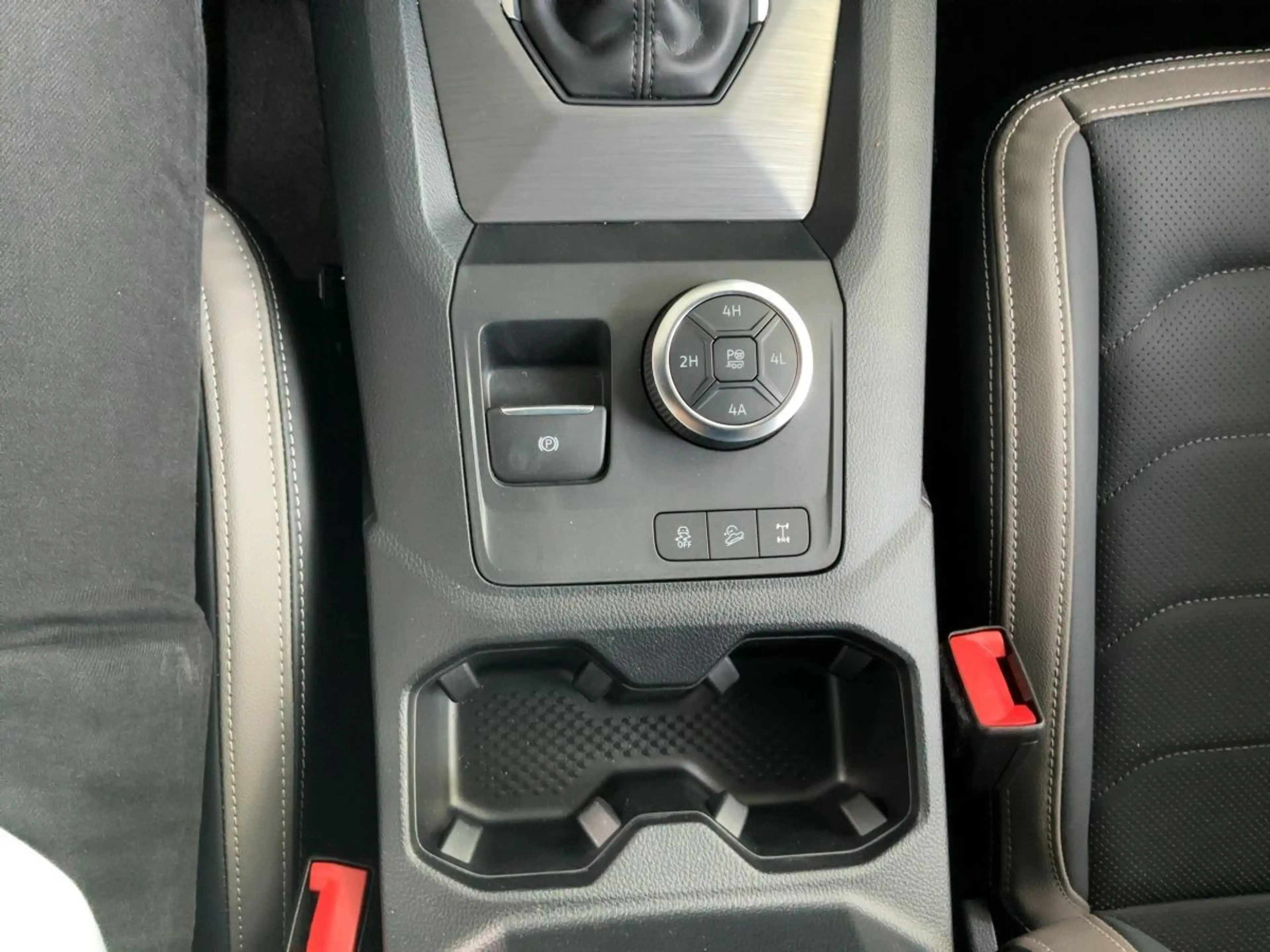 Volkswagen Amarok 3.0 TDI Aventura 10GA 4M Navi Leder AHK — photo 13