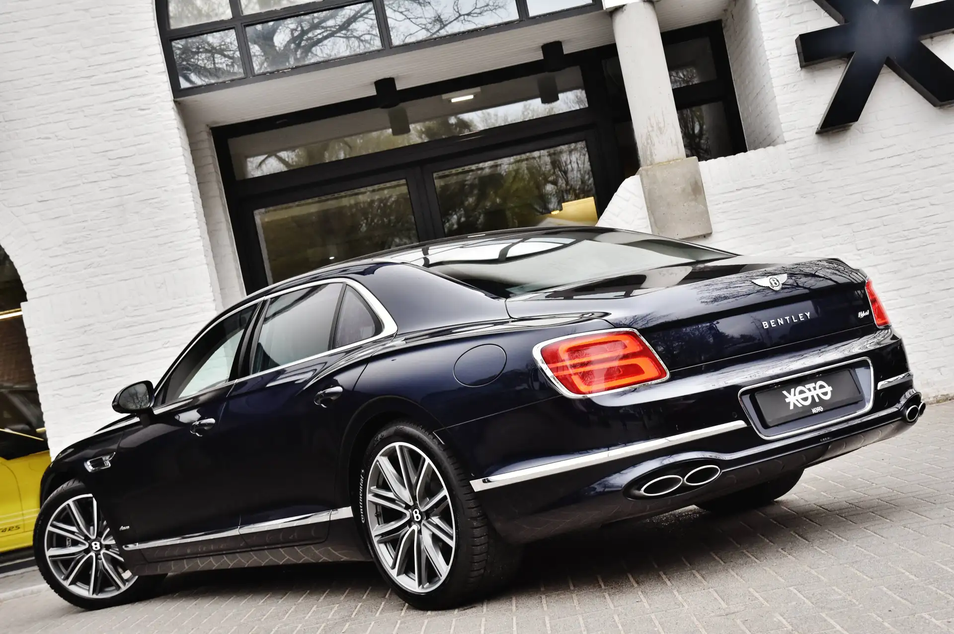 Bentley Flying Spur Flying Spur 2023 블랙 사진 6