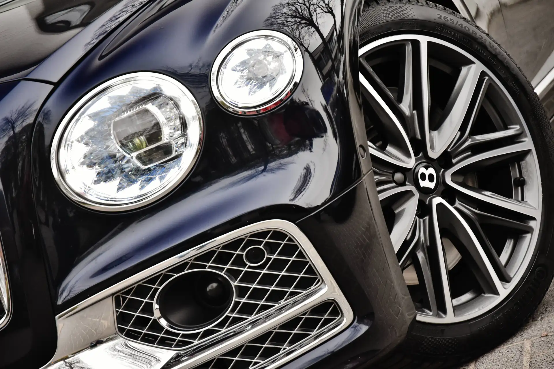 Bentley Flying Spur Flying Spur 2023 블랙 사진 4