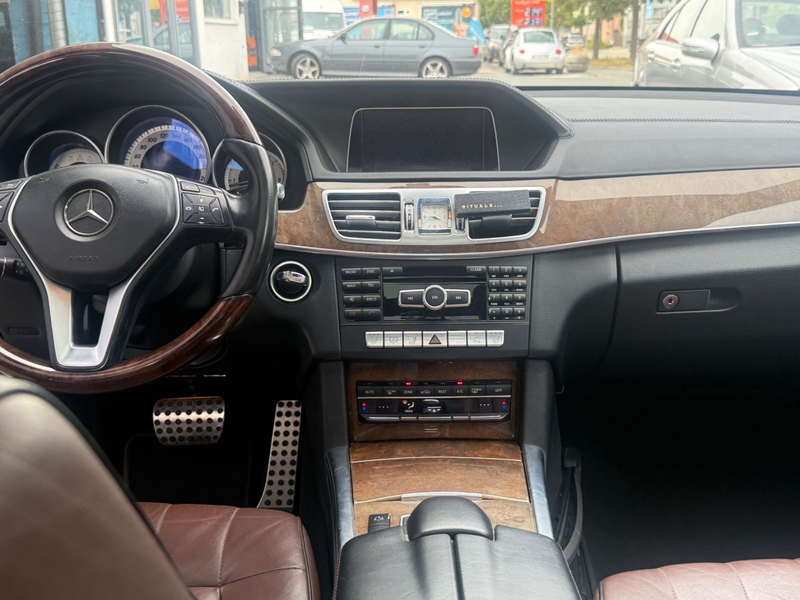 Mercedes-Benz E 300 E Limousine E 300 BlueTec Hybrid — photo 9