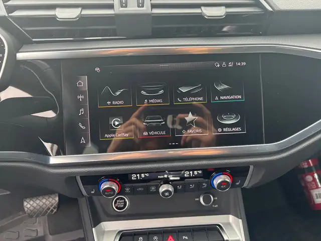 Audi Q3 view 12