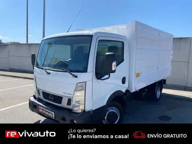 Nissan Cabina Abatible 28.13/1 Básico