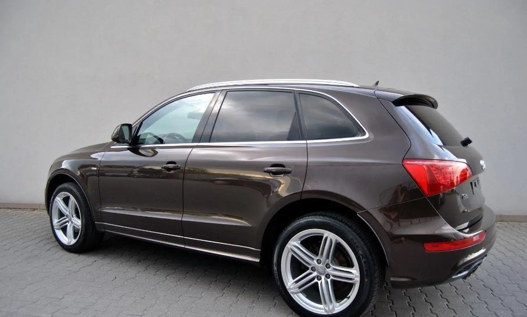Audi Q5 2.0 TDI quattro S-LINE EXCLUSIVE - 2