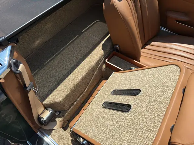Mercedes-Benz 280 view 13