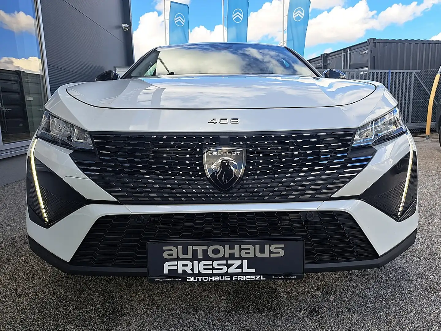 Peugeot 408 PHEV 180 e-EAT8 Allure Pack Blanc - 2