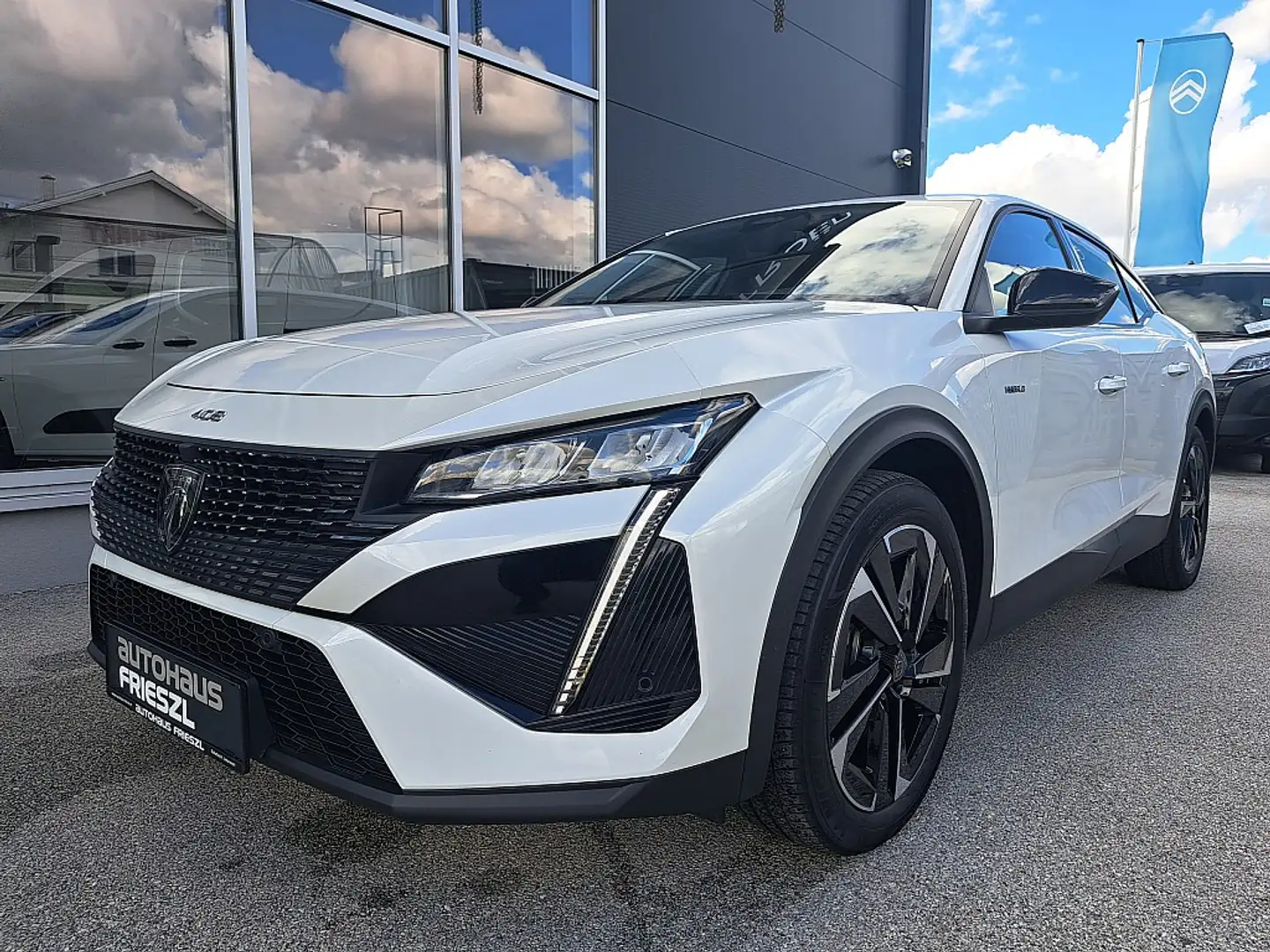 Peugeot 408 PHEV 180 e-EAT8 Allure Pack Blanc - 1