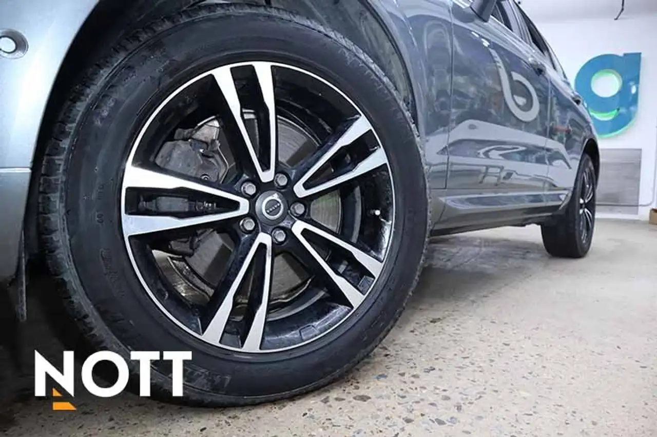 Volvo XC60 снимка Volvo XC60