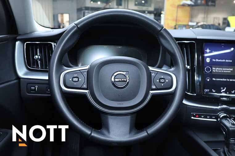 2018 Volvo XC60 T6 INSCRIPTION | Local Manitoba thumb 16