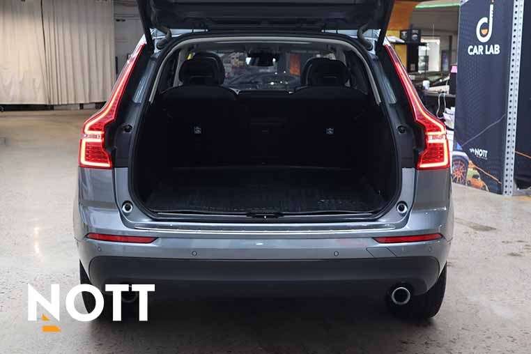 2018 Volvo XC60 T6 INSCRIPTION | Local Manitoba alt 4
