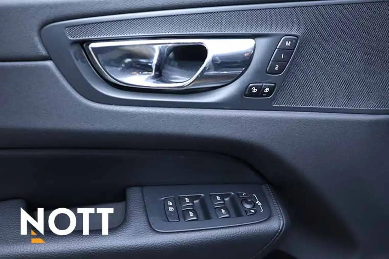 Volvo XC60 снимка Volvo XC60