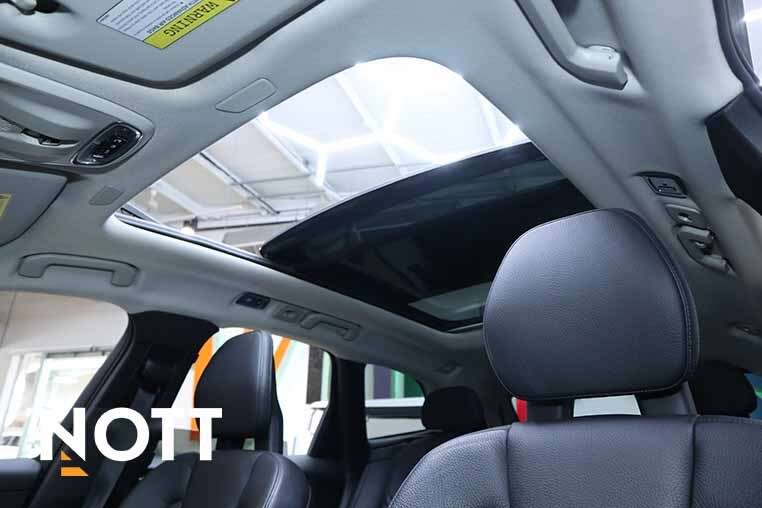 2018 Volvo XC60 T6 INSCRIPTION | Local Manitoba thumb 14