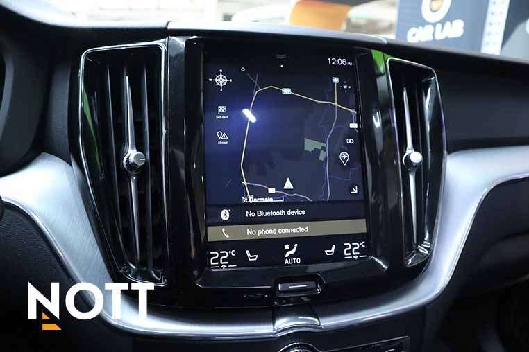 2018 Volvo XC60 T6 INSCRIPTION | Local Manitoba thumb 26