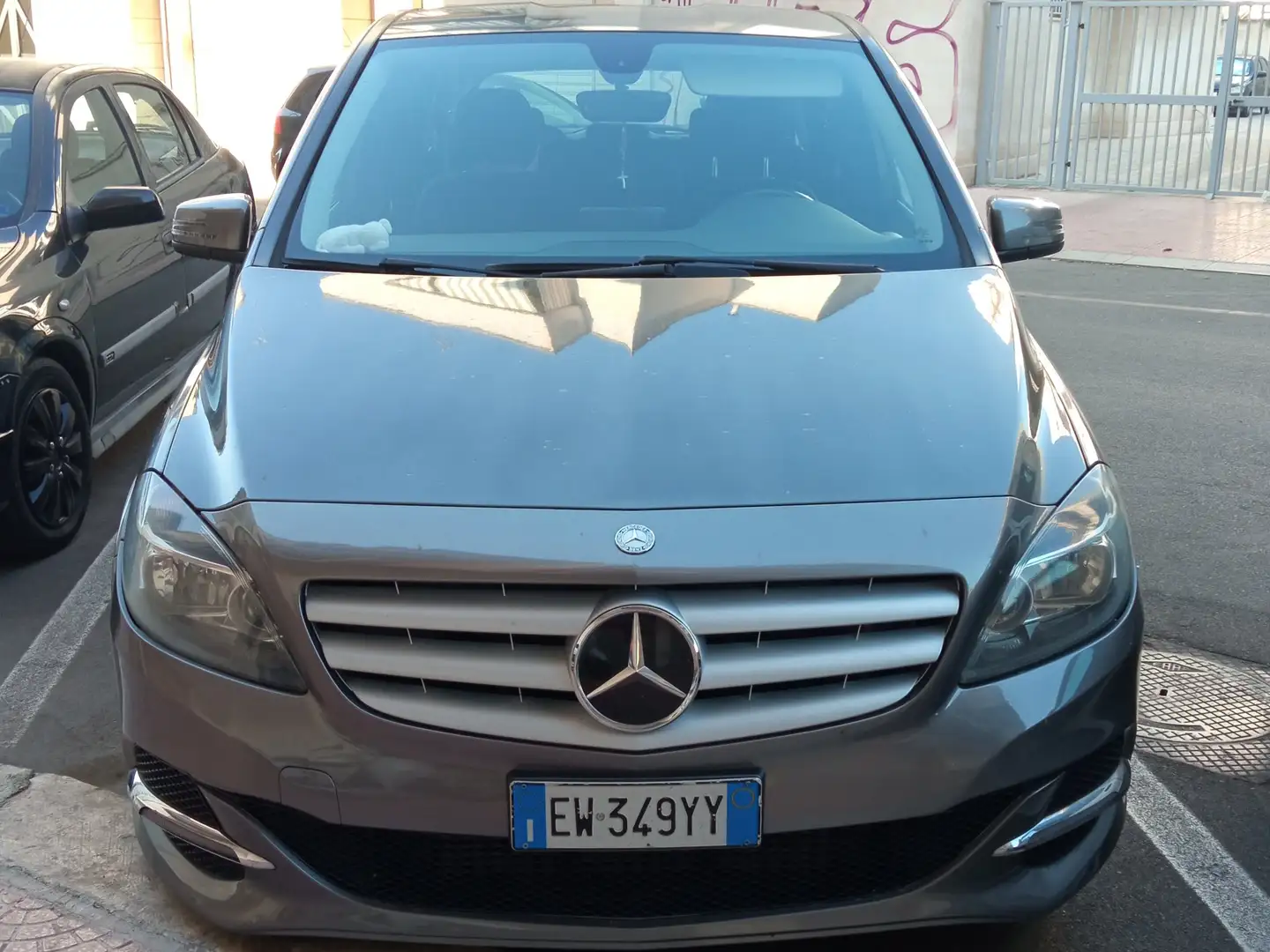 Mercedes-Benz B 200 B 200 c (ngd) Executive Grigio - 1