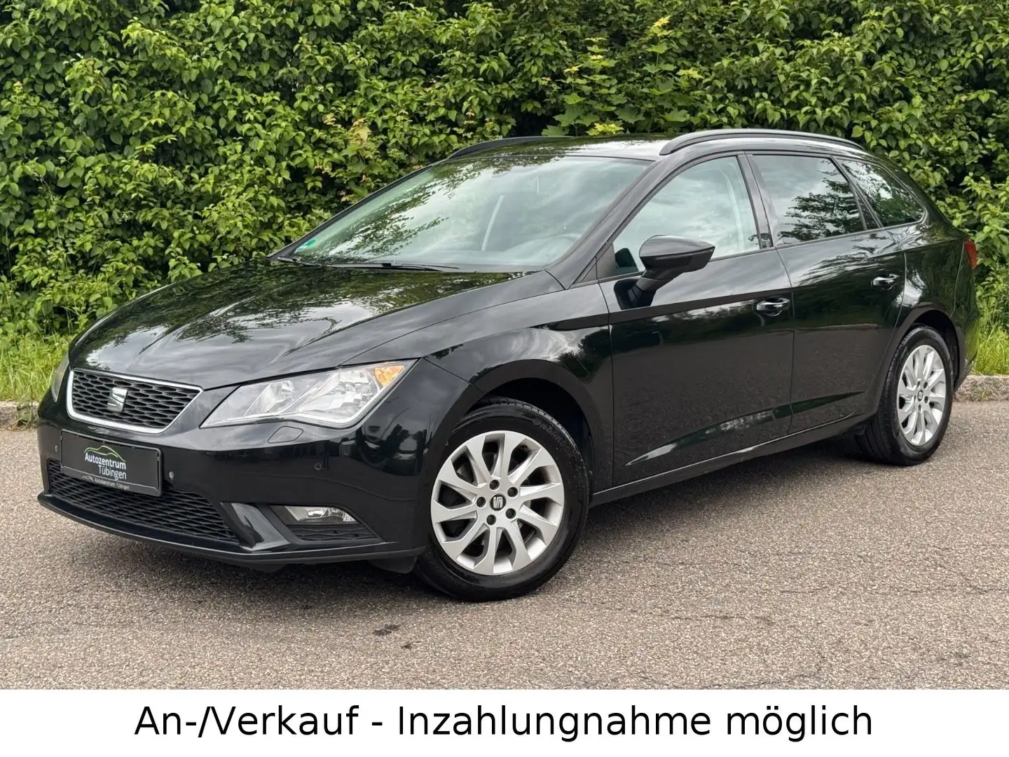 SEAT Leon ST 1.6 TDI Style | EURO6 | NAVI | PDC | AHK Zwart - 1