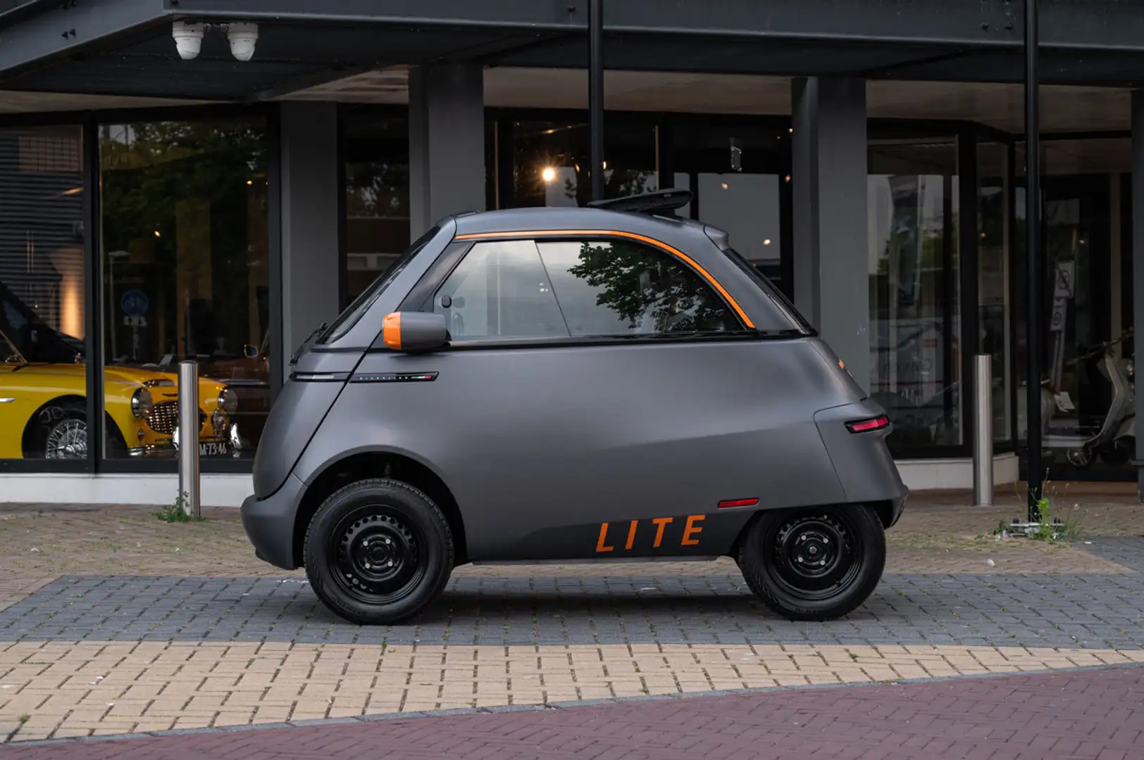 Micro Microlino L6 - 45km/u - 95km range - 2