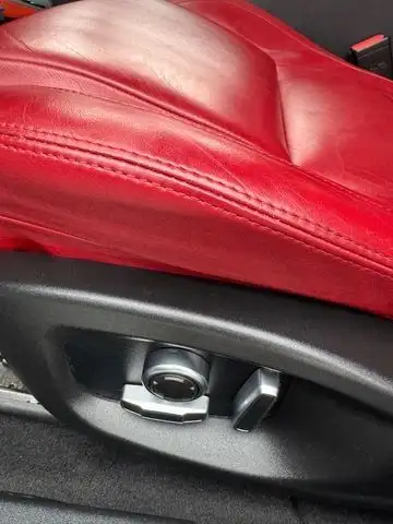Jaguar XF view 12