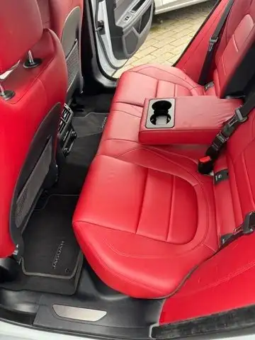 Jaguar XF view 11