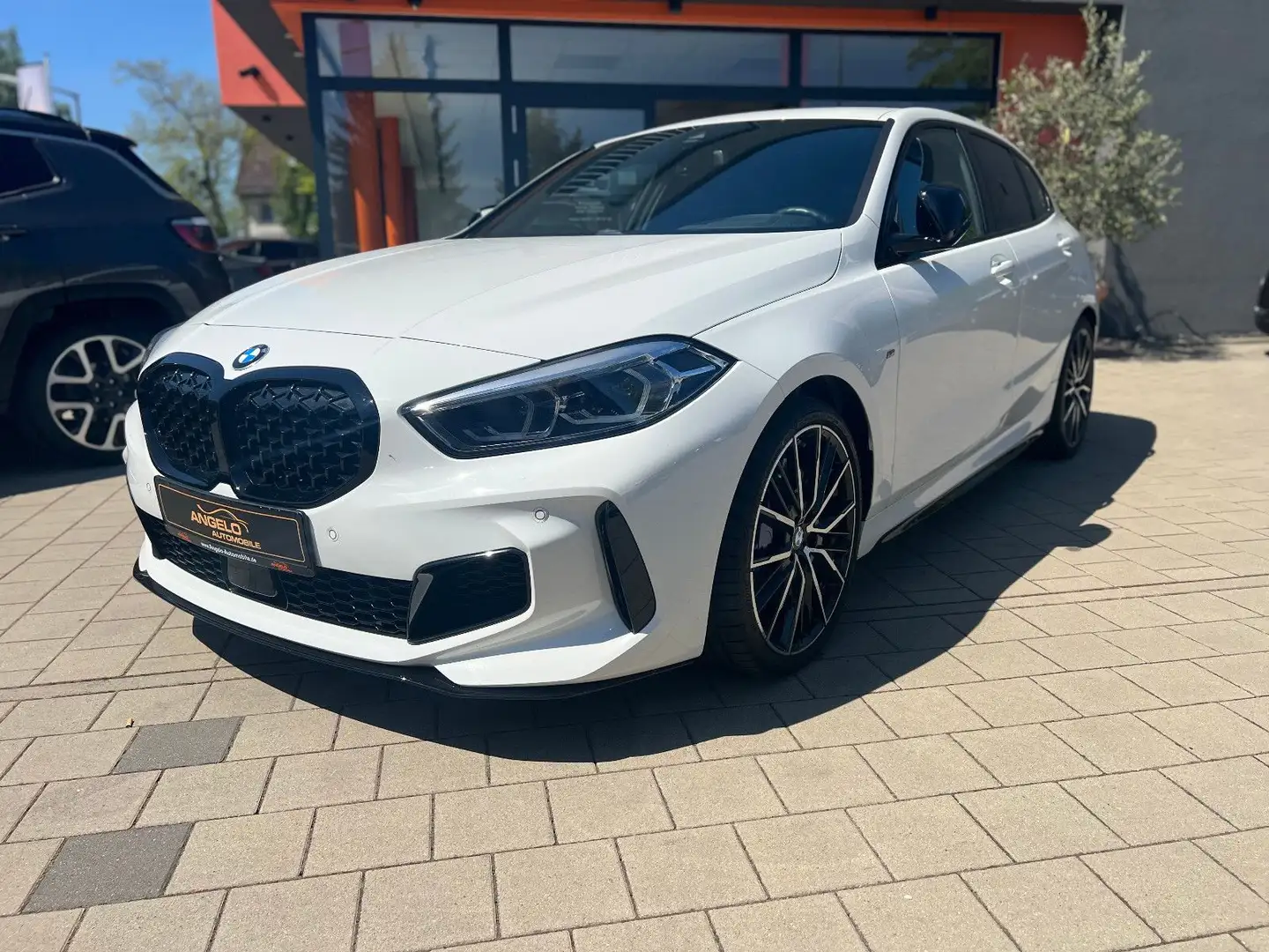 BMW 135 i xDrive Edition Colorvision Performance* Alb - 1