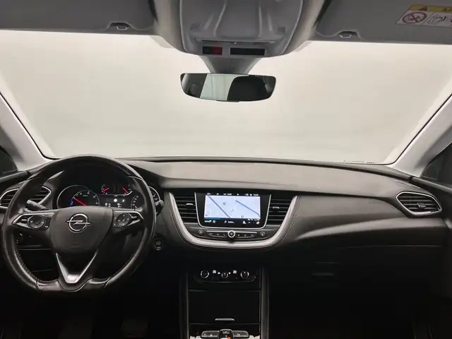Opel Grandland X view 2