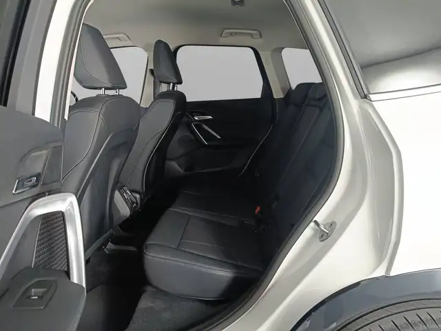BMW X1 view 9