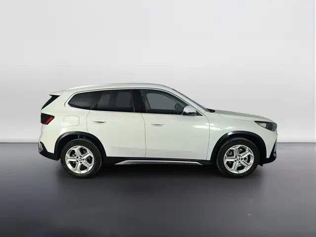 BMW X1 view 3