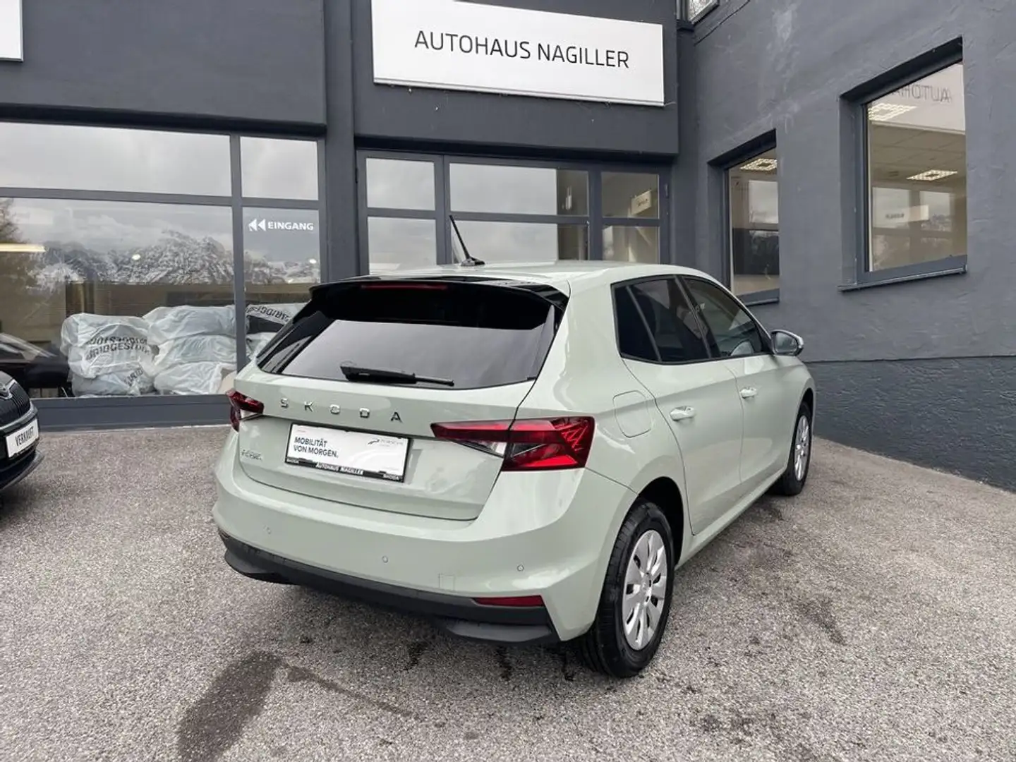 Skoda Fabia Essence Grün - 2