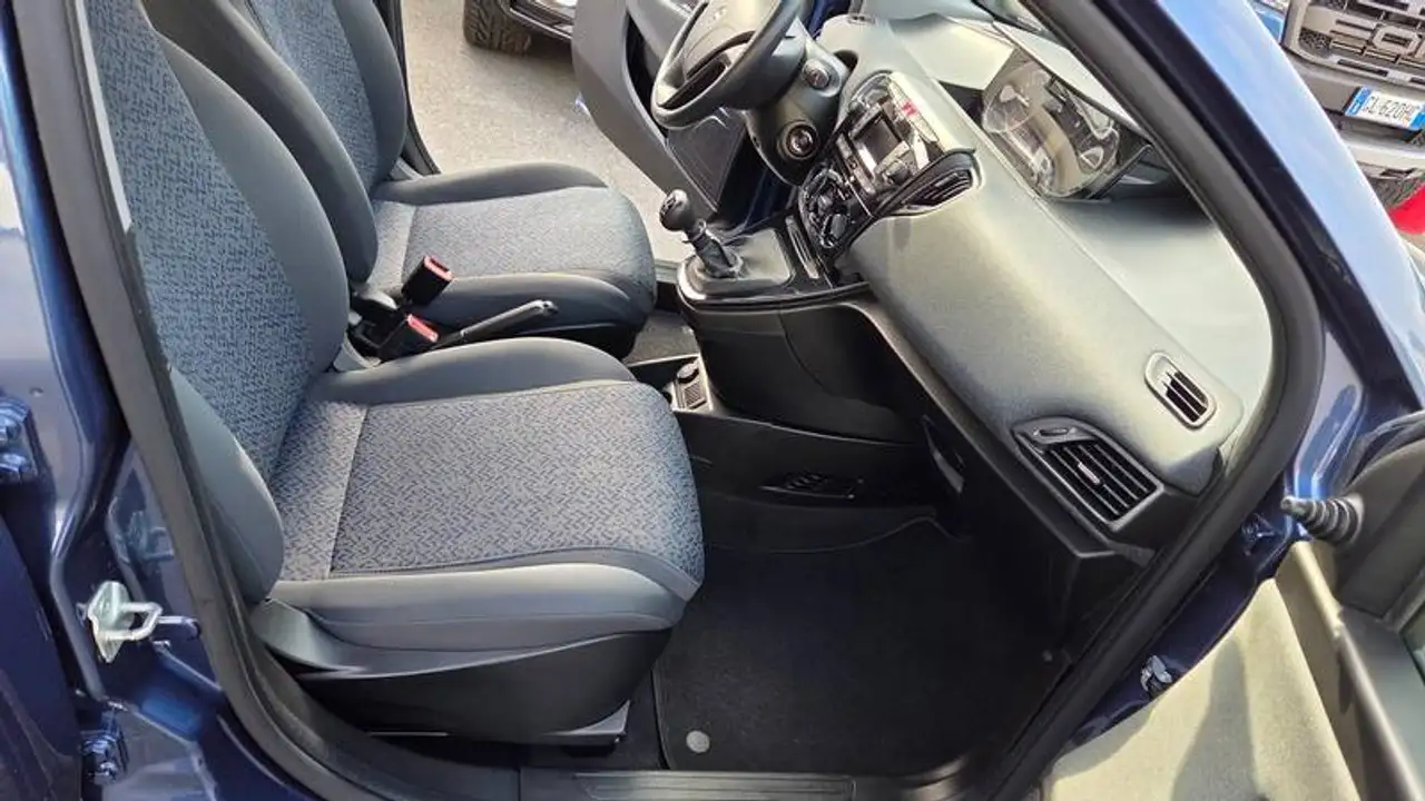 Lancia Ypsilon 2021 — фото 11