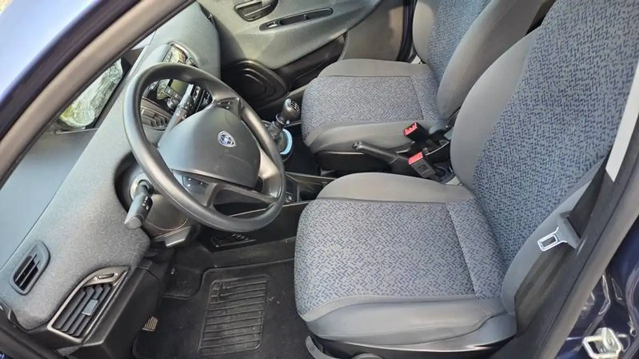 Lancia Ypsilon 2021 — фото 13