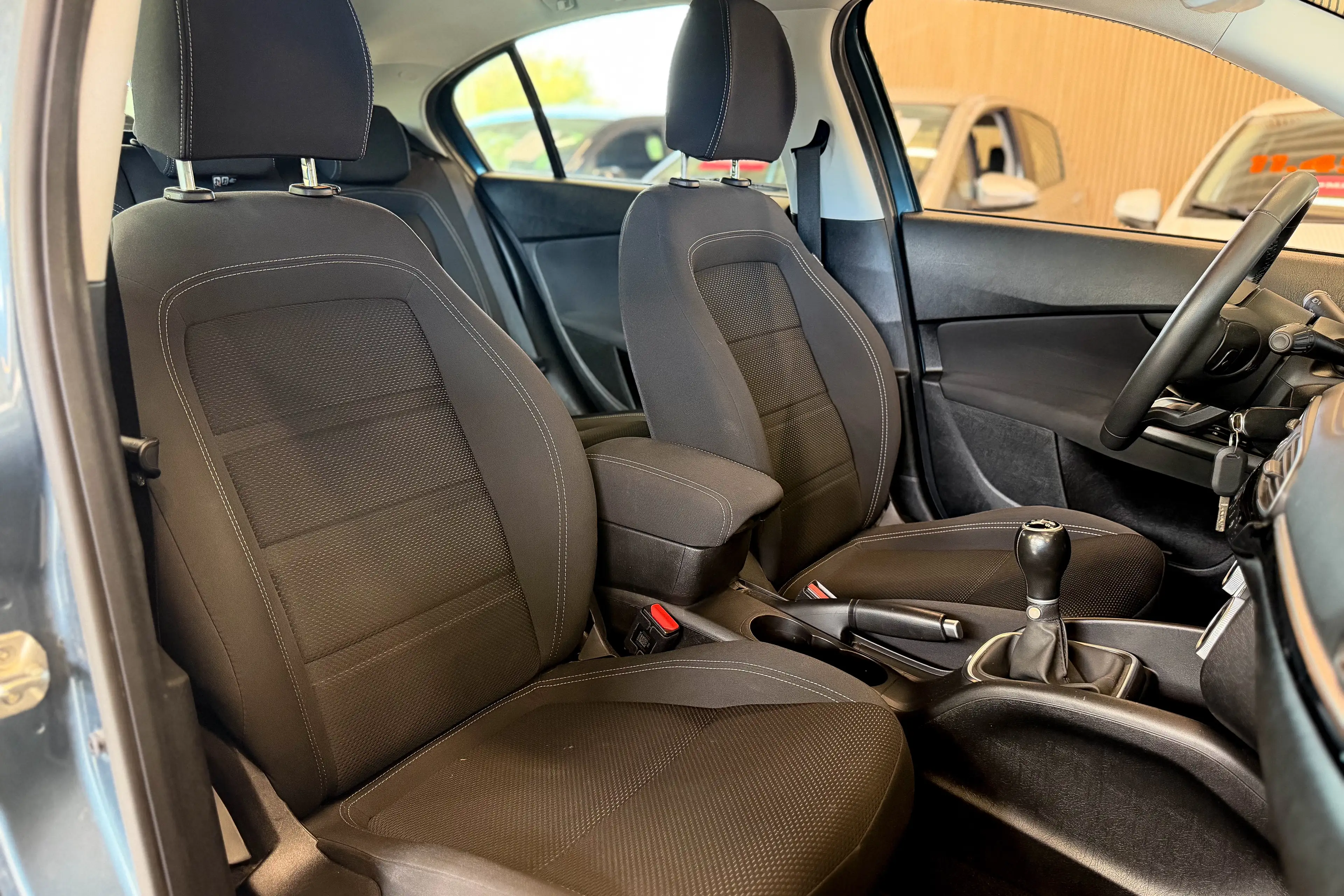 Fiat Tipo 1.0 T | Sièges chauffants - Caméra de recul - GPS - Clim. auto | Garantie 12 mois — photo 12