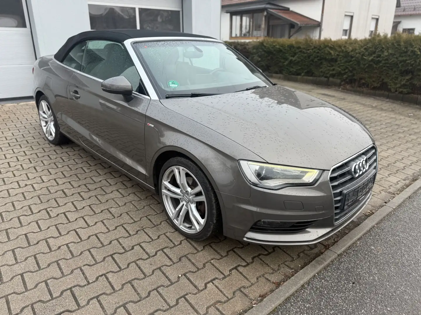 Audi A3 Cabriolet S line Sportpaket I Navi I EU6 Grau - 1