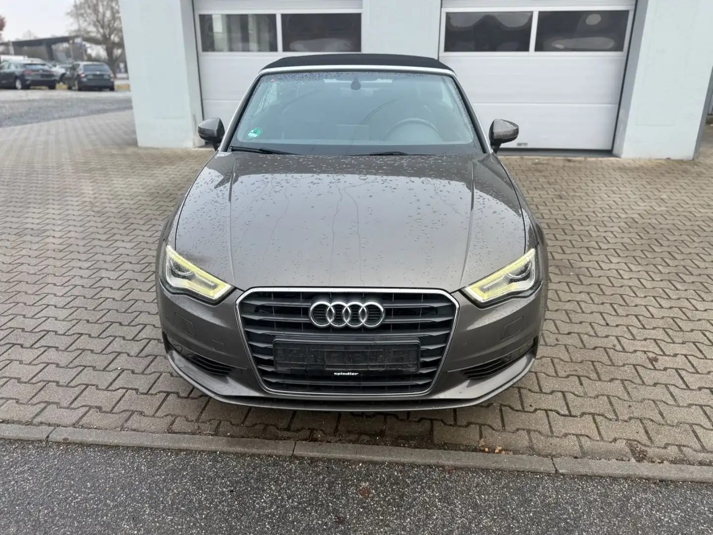 Audi A3 Cabriolet S line Sportpaket I Navi I EU6 Grau - 2