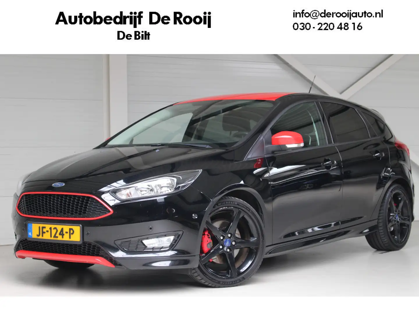 Ford Focus 1.5 Black Edition Airco | 18" Velgen | Navigatie | Zwart - 1