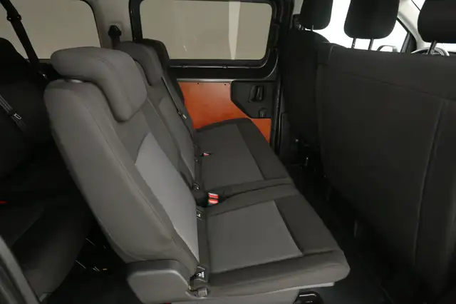 Peugeot Expert view 14