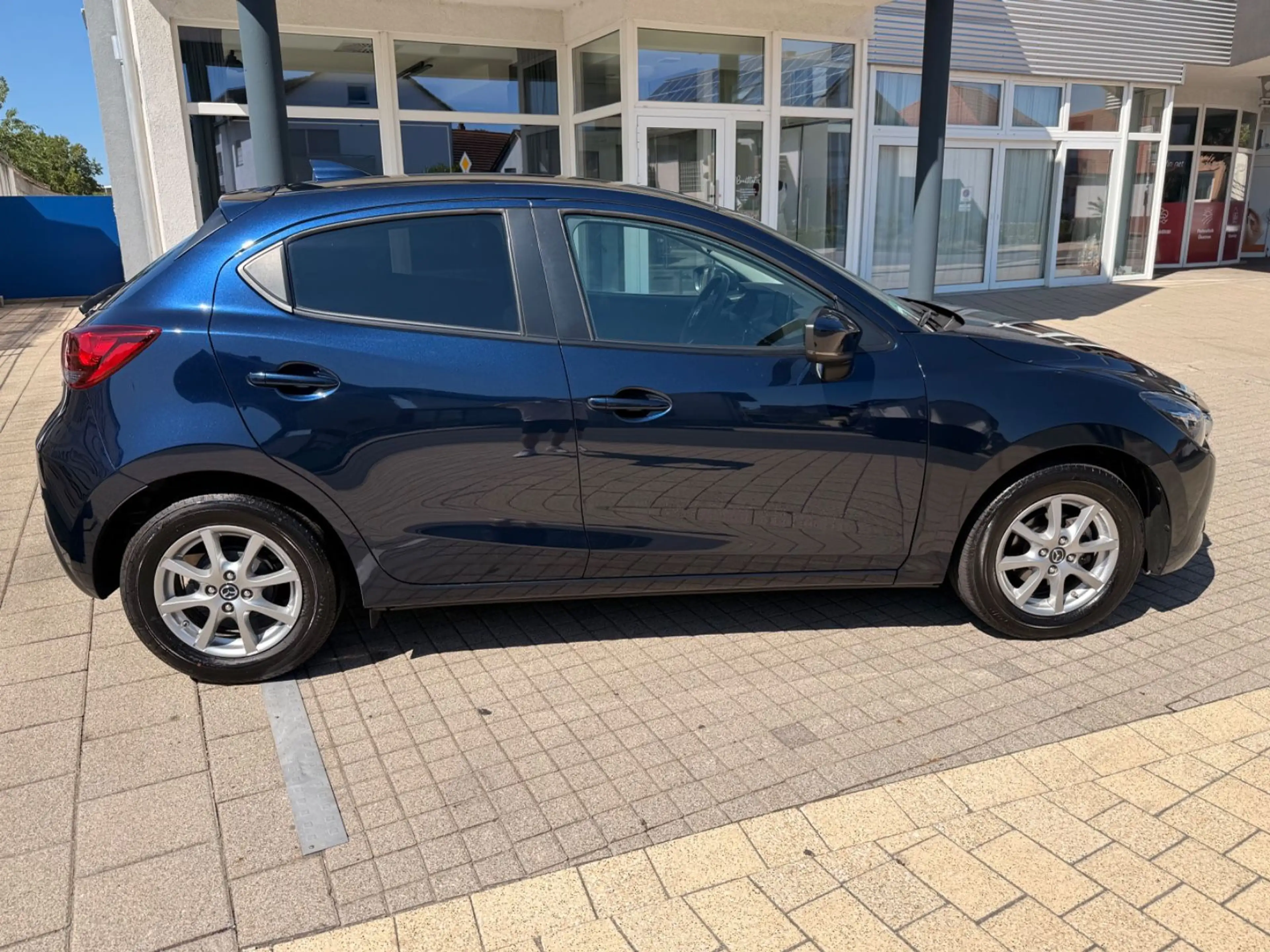 Mazda 2 Lim. Kizoku,23400km — photo 13