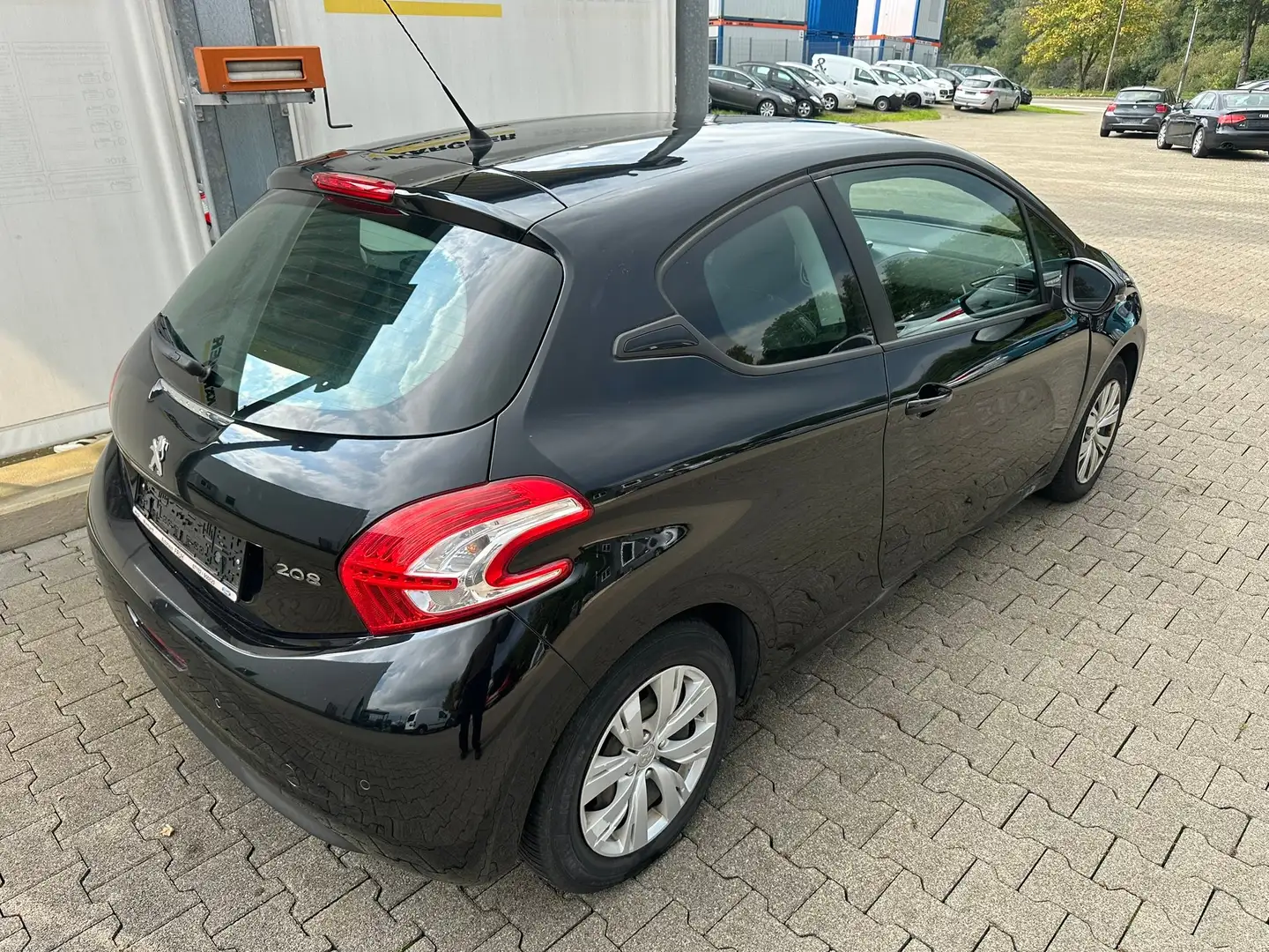 Peugeot 208 Active (Hagelschaden) Schwarz - 2