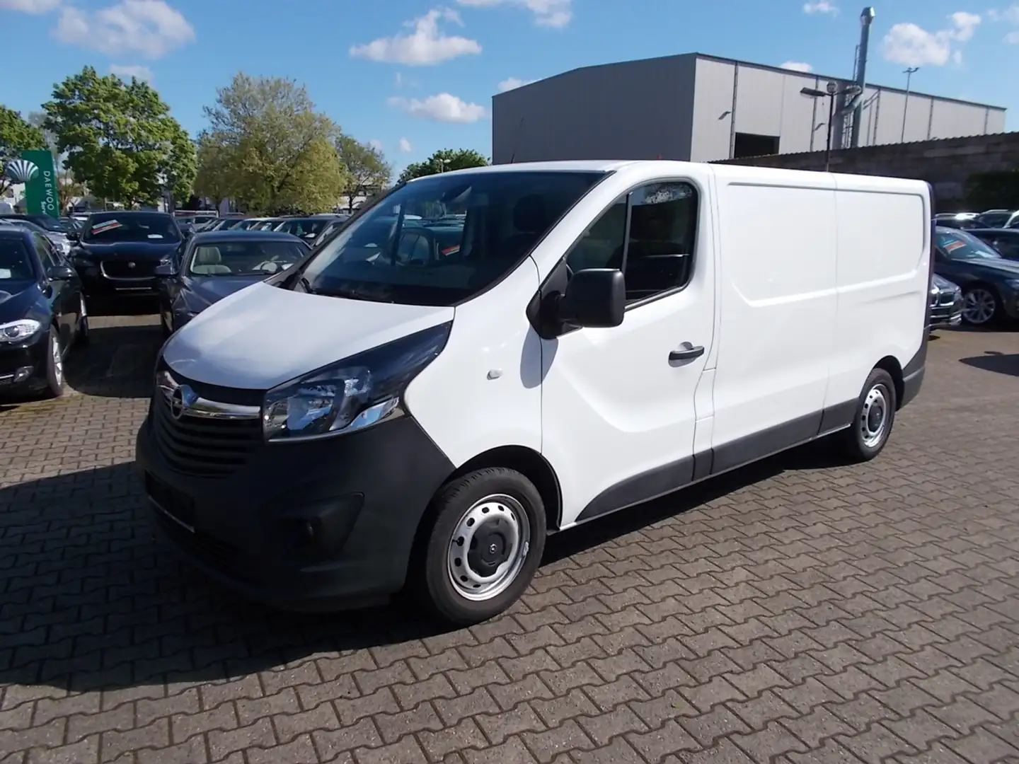 Opel Vivaro B Kasten L2H1, AHK, Navi, Klima Weiß - 1