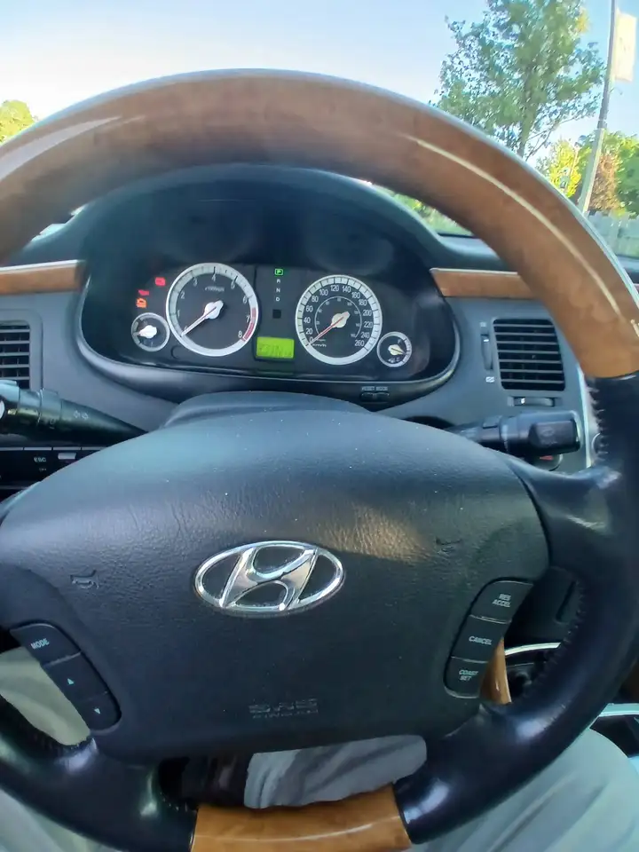2008 Hyundai AZERA