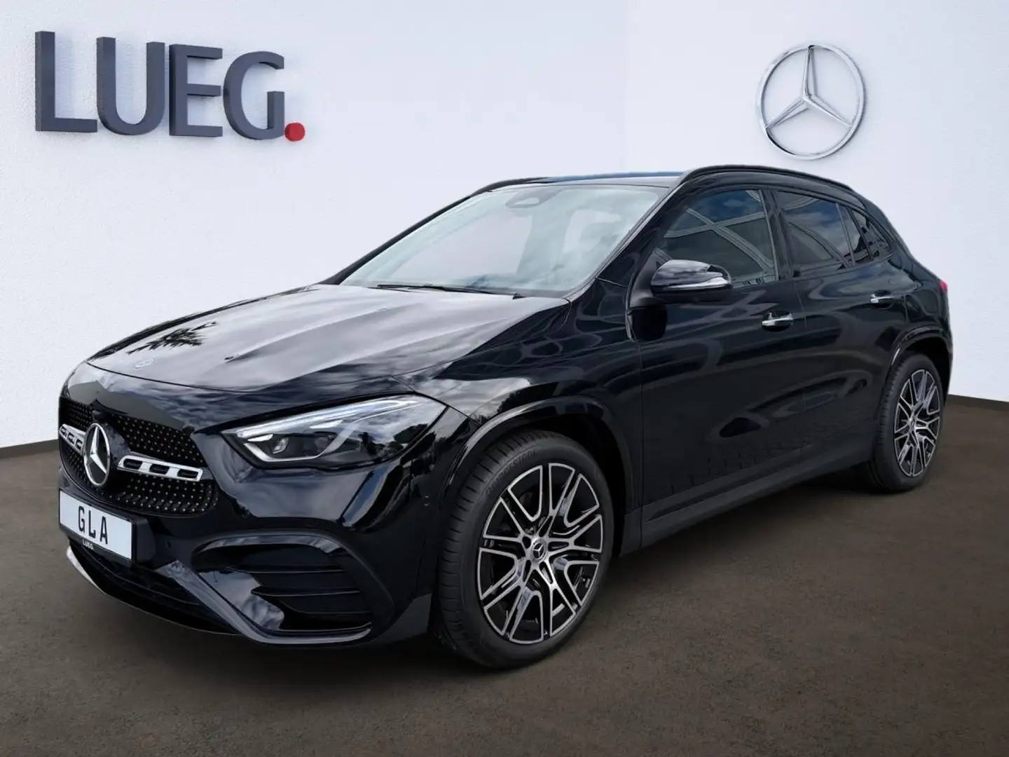 Mercedes-Benz GLA 180 AMG-EDITION+DISTRONIC+SOUND+360°KAMERA Schwarz - 2