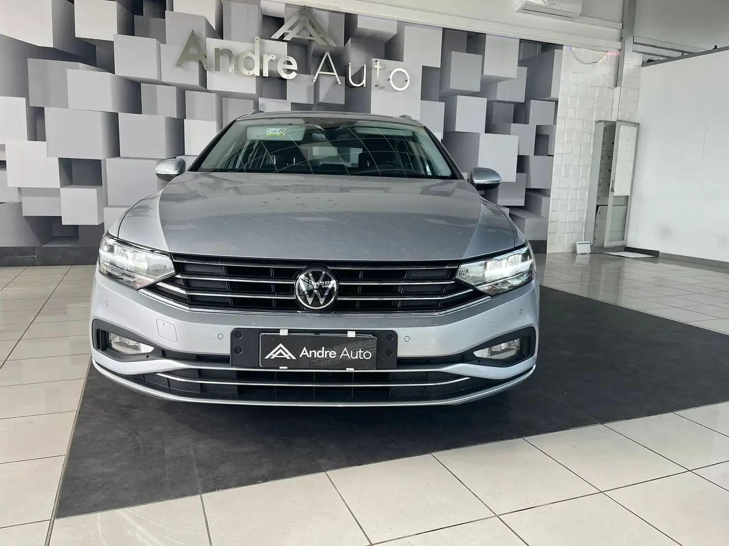 Volkswagen Passat Variant Passat Variant 2.0 tdi Business 122cv dsg Argento - 1