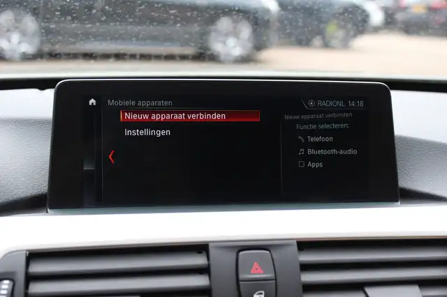 BMW 3 Series view 23