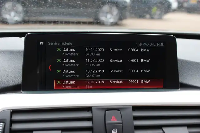 BMW 3 Series view 26