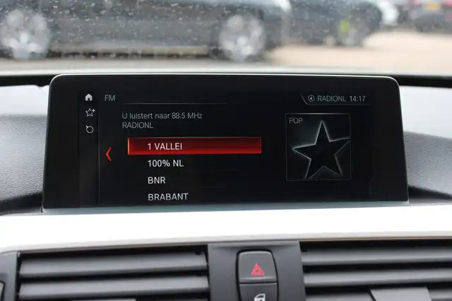 BMW 3 Series view 22