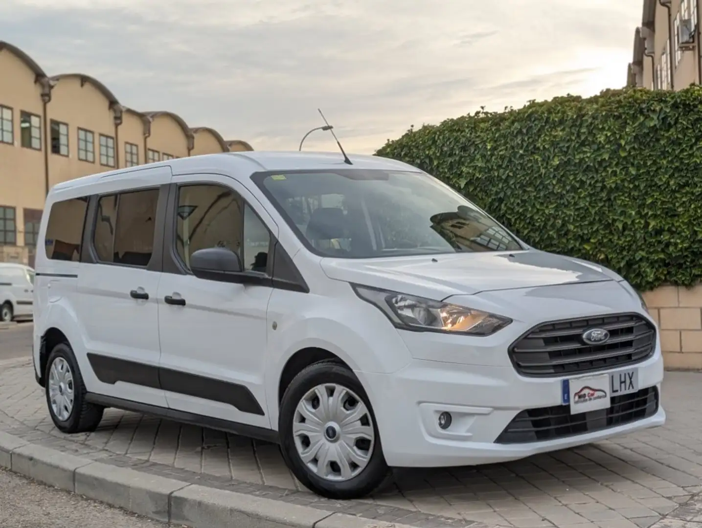 Ford Connect Comercial FT 230 Kombi S&S B. Larga L2 Tre Blanco - 1