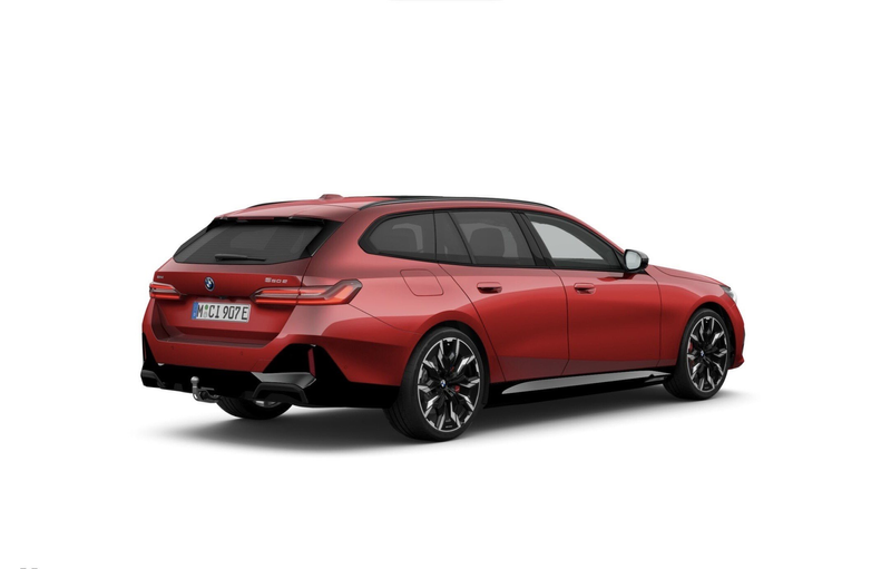 BMW 550 e xDrive M Sport Pro AHK Pano HUD B&W DA Prof PA P — photo 4