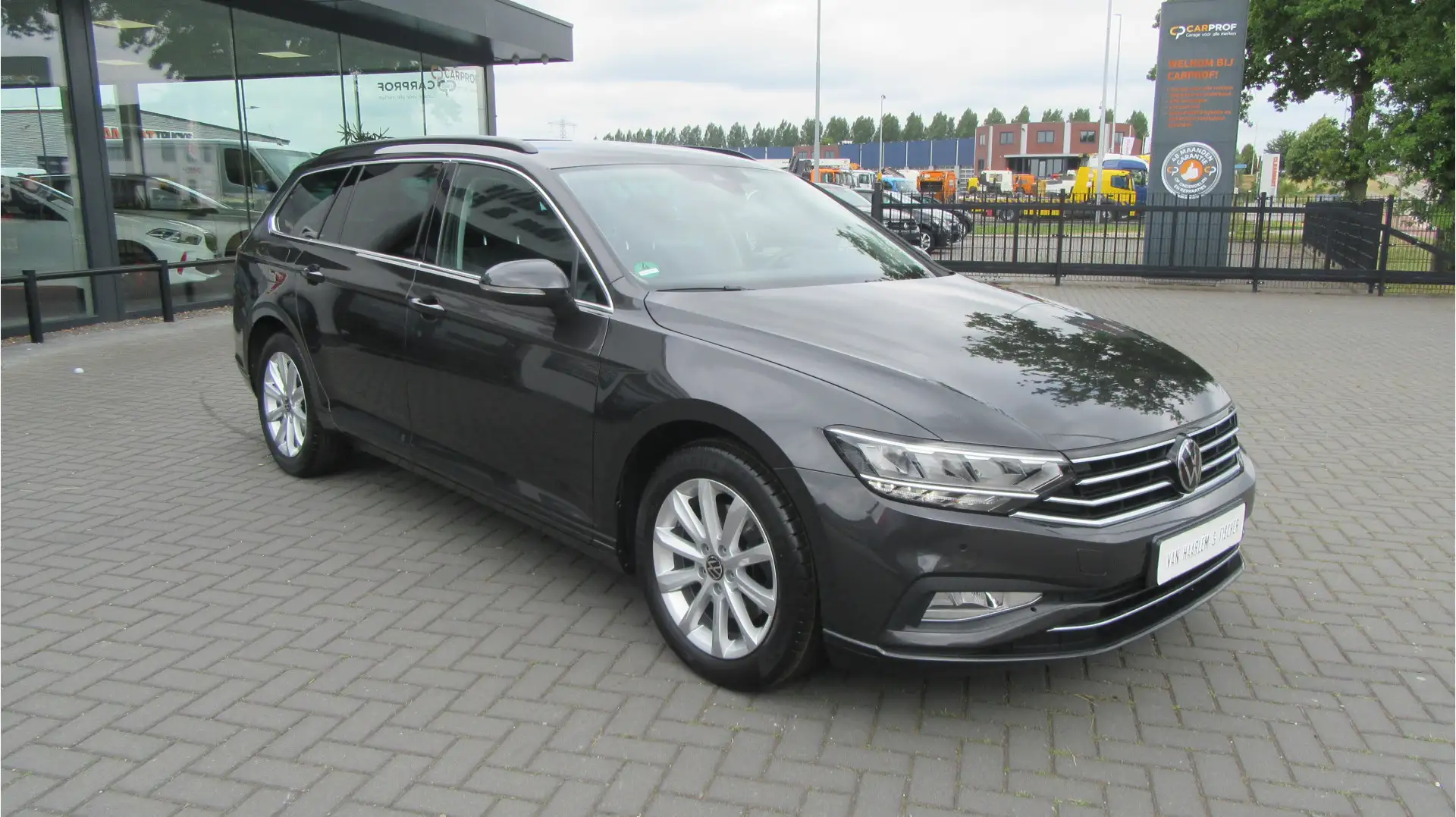 Volkswagen Passat Variant 1.5 TSI 150PK DSG Comfort, Navi, El. Trekhaak, Car Gris - 2