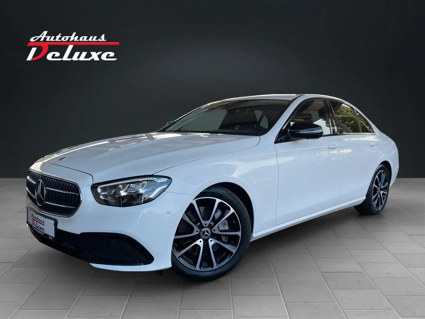 Mercedes-Benz E 220 d AVANTGARDE NIGHT P. NAVI-360°KAMERA-LED Blanc - 1