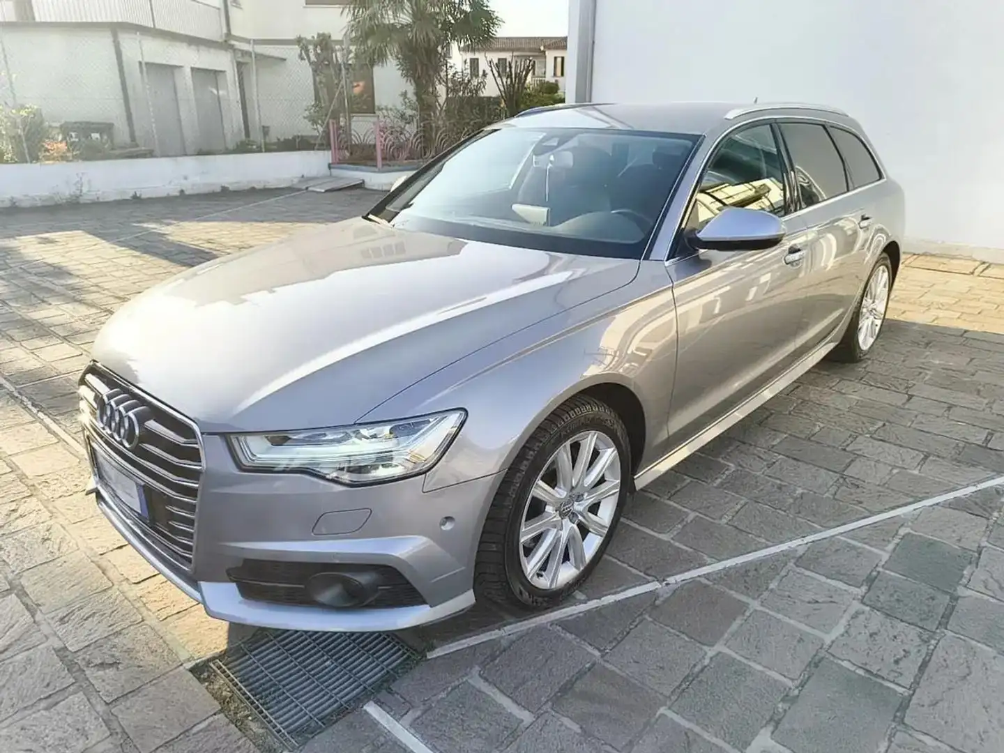 Audi A6 Avant 2.0 TDI 190CV quattro S tronic Business Plus Grigio - 2